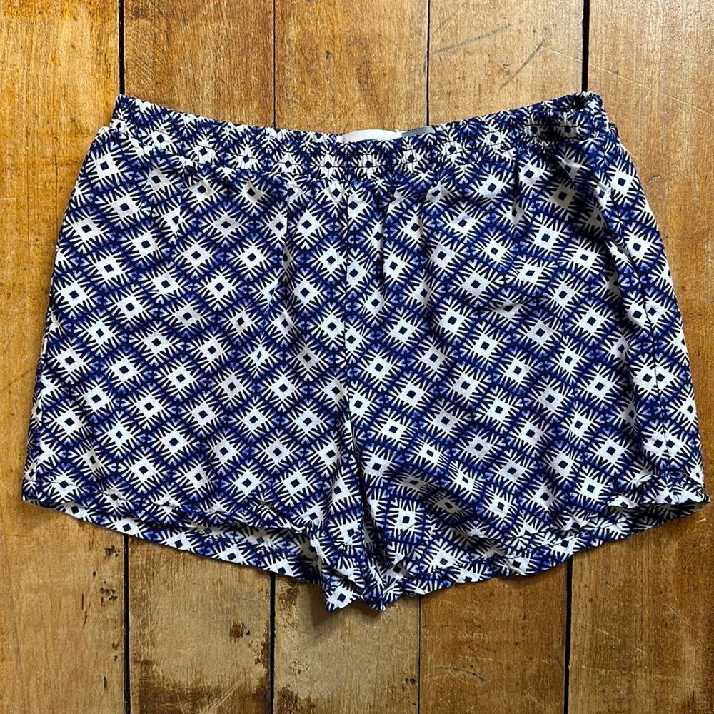 Old Navy Shorts size 8 medium Blue and White Shorts
